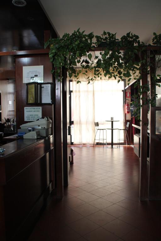 Nuovo Hotel San Martino Snc カザレッキオ・ディ・レーノ エクステリア 写真