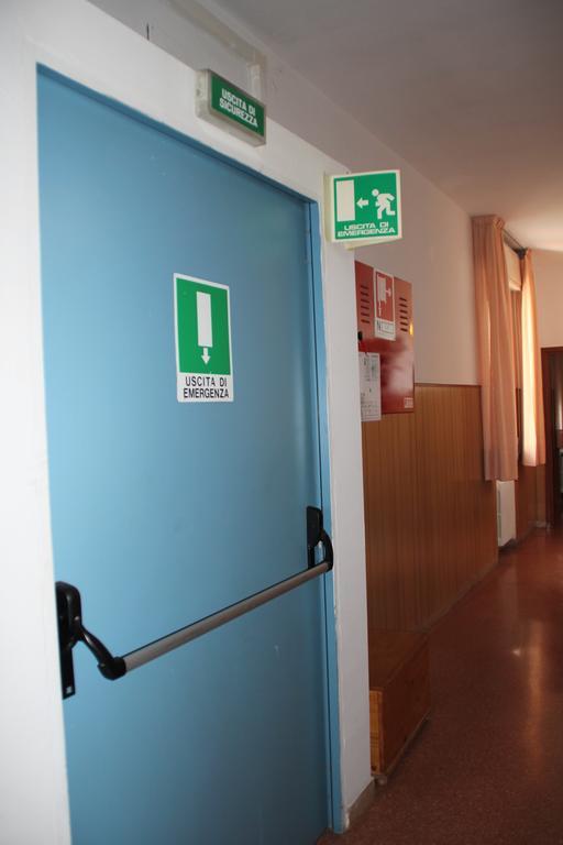 Nuovo Hotel San Martino Snc カザレッキオ・ディ・レーノ エクステリア 写真