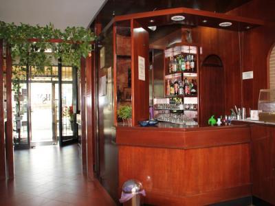 Nuovo Hotel San Martino Snc カザレッキオ・ディ・レーノ エクステリア 写真